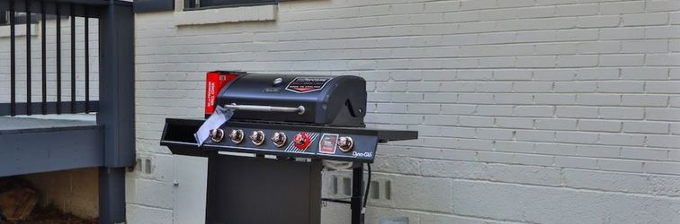 Others Private Backyard and Dual Kitchens - Sleek Spacious