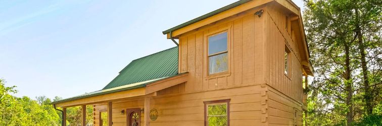 Others Charming Cabin with Hot Tub and Outdoor Fireplace - Cozy Mountain Retreat