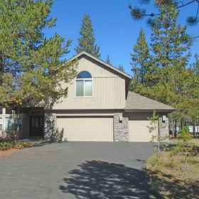 Hotel Exterior 1 Beautiful Layout, A/C, Gas Fireplace, Pool Table - Cultus 15, Lava Lands Visitor Center Hotels
