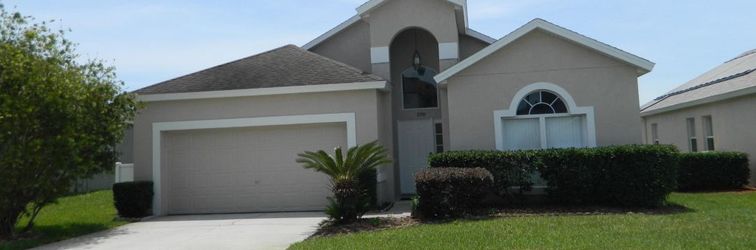 อื่นๆ Spacious Pool Area and Modern Kitchen - Inviting Family Haven