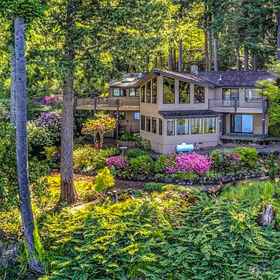 Hotel Exterior1Eaglenook,The Evergreen State College飯店