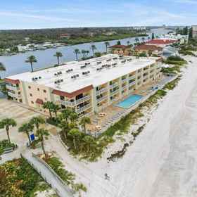 Hotel Exterior1Gulfside Views - Spa, Elevator, Balcony, Pool, Wifi,太阳海岸海鸟保护区飯店