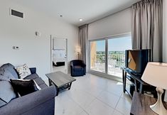 Others 3 Stunning Marina Resort - Spa, Gym, Hot tub, Balcony