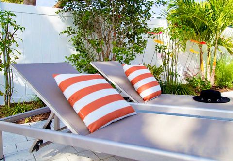 其他 Heated Pool and Spa with Large BBQ Area - Charming Retreat