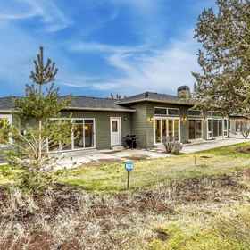 Hotel Exterior 1 Stunning home on The Ridge Course with grill, pools, sport courts, hot tub, gym, Deschutes County Hotels