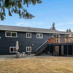 Logo1Fireplace, Spacious Yard, Stylish Decor - Cozy Family Haven,Sunflower Garden飯店