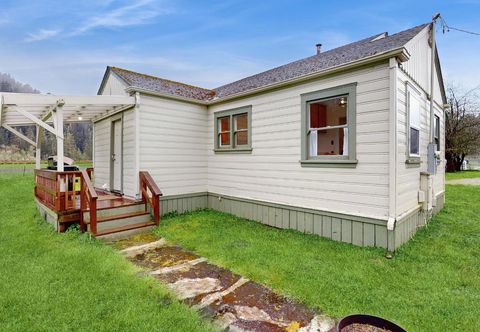 Others Redwood Farmhouse in the Orick Valley