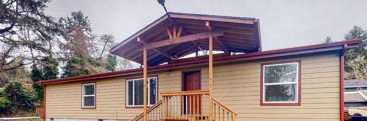 其他 Modern, spacious home near the bay with grill, washer/dryer, & large yard