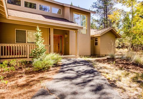 Lainnya Charming Retreat with Private Hot Tub and Ping Pong - Spacious Haven