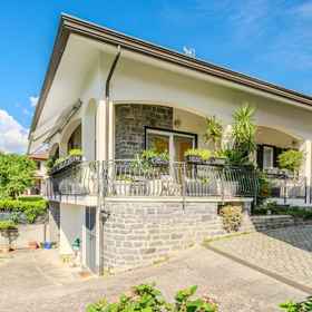 Hotel Exterior1Aurora,因特罗佐飯店