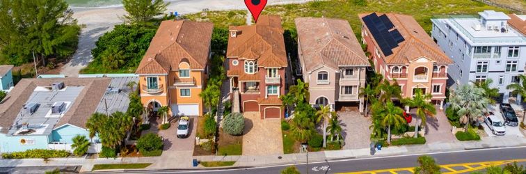 Lainnya Beachfront Escape with Pool and Spa - Charming Coastal Sanctuary