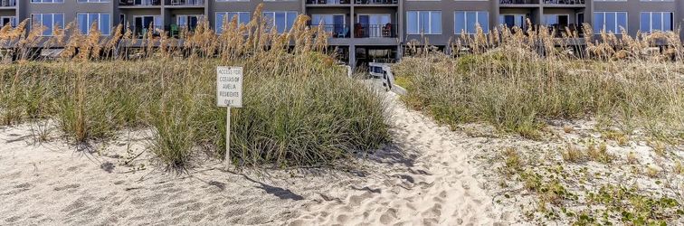 อื่นๆ Oceanfront Retreat- Deck, Spa, Elevator, Wifi