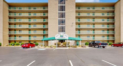 Lain-lain 2 River Place Condo | Pool & Parkway Locale | Mountain & River-View Balcony