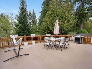 Lain-lain 4 Spacious Dining, Cozy Living, and Large Deck - Stylish Family Haven