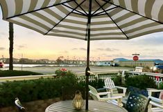 Others 5 Stunning Harbor Views and Outdoor Dining - Charming Coastal Haven