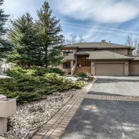 Hotel Interior/Public Areas 1 Beautiful Home w/SHARC Passes, Gas Grill, Hot Tub & Shared Resort Amenities, High Desert Museum Hotels