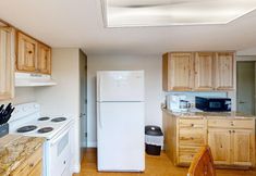 อื่นๆ 7 Sakina’s Paradise Three