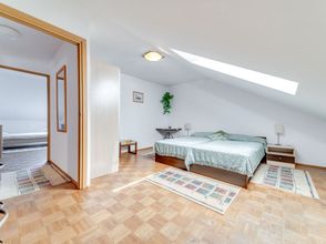 Lain-lain Królowej Jadwigi