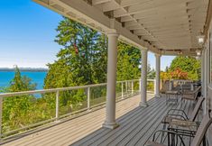 其他 2 Luxurious dog-friendly water-view home with private beach access & hot tub