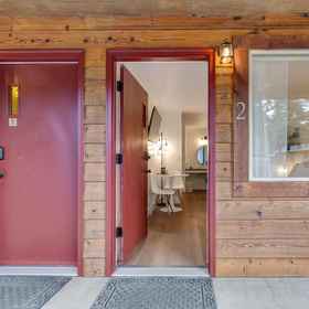 Hotel Interior/Public Areas 1 Perfectly located dog-friendly studio with mountain views & fast WiFi, 제퍼슨 카운티 호텔