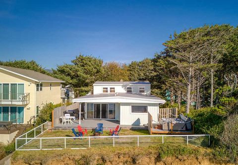 其他 Private Hot Tub and Ocean Views - Charming Retro Retreat