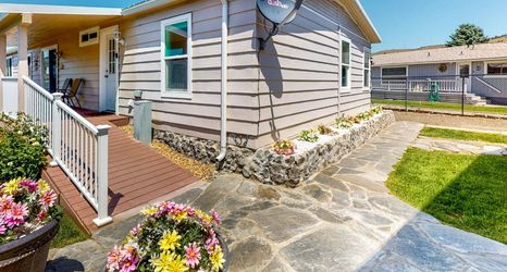 Lainnya 2 Lakefront Home with Incredible Water Views