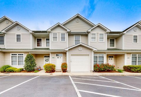 其他 Modern townhome near the ocean with hot tub, private pool, central AC & W/D