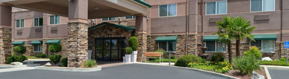 Others Clarion Pointe Medford