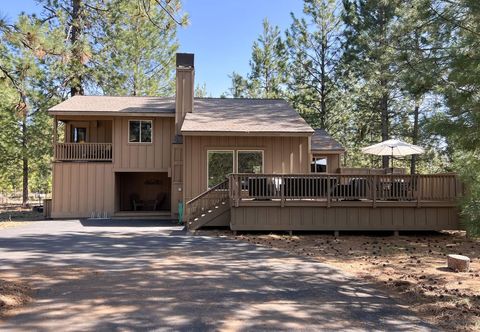 その他 Dog-friendly home with private hot tub, pool access, & central AC - SHARC passes