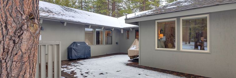 Others Private Hot Tub and Forest Views - Gorgeous Single Level Home