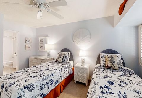 Others 2-story condo with on-site pool, private patio, & W/D - near beach/golf