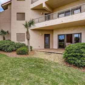 Hotel Exterior 1 Oceanfront Access and Pool - Charming Coastal Haven, Khách sạn Nassau County