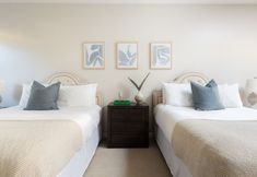 Others 5 Breathtaking Ocean Views and Chic Design - Elegant Coastal Retreat