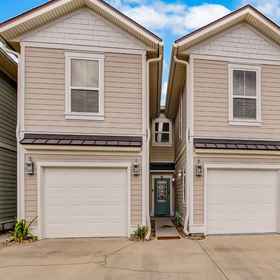 Hotel Exterior 1 Beach Access and Scenic Views - Spacious Coastal Haven, Hotel Nassau County