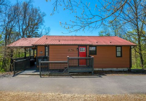 其他 Seasonal Views, Hot Tub, Firepit and Big Screen TV - Charming Mountain Haven