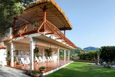 Others 4Reasons Hotel + Bistro | 12+