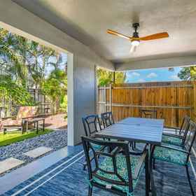 Hotel Interior/Public Areas 1 Charming Retreat - Fire Pit, BBQ, Sundeck, Smart TVs, Hotel Hugh Taylor Birch State Park