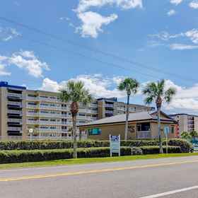 Hotel Exterior 1 Seaside Retreat with Private Balcony, Easy Beach Access, Hotel Nassau County