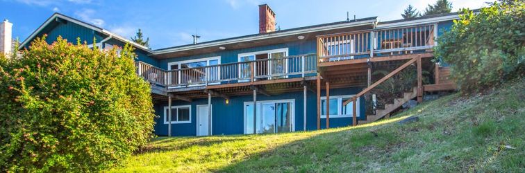 Others Beachfront house with sprawling ocean views near Tillamook Head