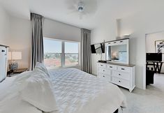 Others 5 Stunning Marina Resort - Spa, Gym, Hot tub, Balcony