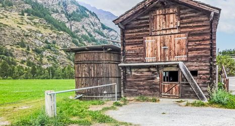 Lainnya 2 Lätthaus Rot