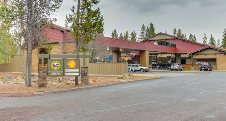 Khác 2 Sunny sanctuary with pool, hot tub, sauna, grill, deck, fireplace, & W/D