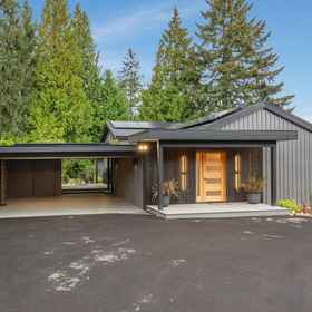Hotel Exterior 1 Stunning Cascade Views and Lush Garden - Charming Wine Country Haven, King County Hotels