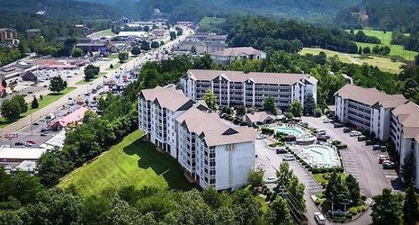 Others 2 Spacious Balcony and Scenic City Views - Charming Retreat