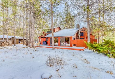 Others Forest retreat with a hot tub and bikes - pool access & minutes from the village