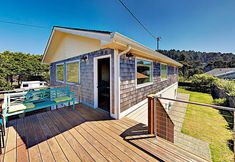 기타 3 Ocean-view home - private hot tub, outdoor shower, dog-friendly - walk to beach