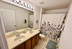 Others 6 Spacious Deck and Cozy Dining Area Escape - Gracious Comfortable Retreat