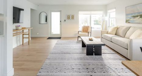 Others 2 Cozy Space with Lush Patio and Beach Gear - Charming Retreat