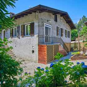 Logo 1 베리, 칼코 호텔