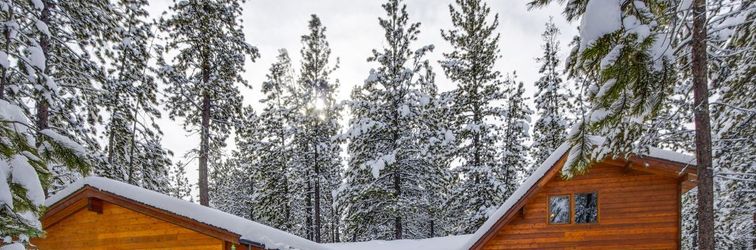 Others Charming Chalet with Private Hot Tub and Game Room - Cozy Retreat